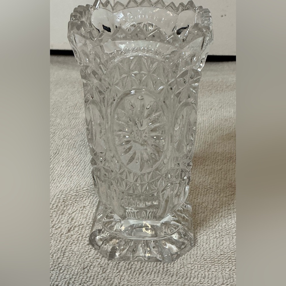 Vintage Hofbauer Bird Clear Crystal Vase The Byrdes Collection Sawtooth Footed